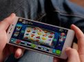 Driver Ojol Minta Polisi Menindak Promosi Judi Online di Media Sosial