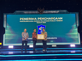 Pemkot Surabaya Raih Penghargaan Penyelenggara Inovasi Pelayanan Publik Terbaik 2024