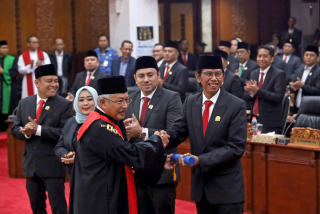 Pimpinan Definitif DPRD Kota Surabaya Dilantik, PJs Wali Kota: Mereka Individu Terbaik