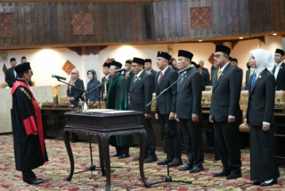 Resmi Dilantik, Ini Susunan Ketua dan Wakil Ketua Definitif DPRD Jatim 2024-2029, Apa Tugasnya?