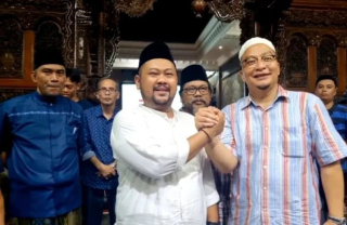 Lawan Kotak Kosong di Pilkada Gresik, Fandi Akhmad Yani–dr Asluchul Alif Unggul 60% Quick Count