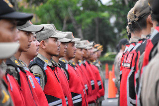 Satpol PP Surabaya Kerahkan 750 Personel, Jaga Keamanan Malam Tahun Baru 2025
