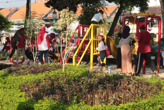 Menuju Kota Layak Anak Dunia, Pemkot Lengkapi 38 Taman Aktif di Surabaya dengan Perabot Bermain
