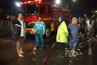 Banjir di Surabaya Bakal Dibereskan Wali Kota Eri Cahyadi di 2025, Yakin Nggak Tergenang Lagi?