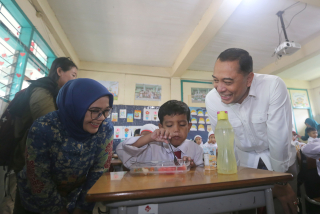 Pemkot dan DPRD Surabaya Siapkan Anggaran Rp1 Triliun Dukung Program Makan Bergizi Gratis