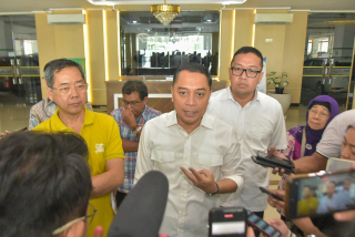 Dorong Penyelesaian Konflik Apartemen Bale Hinggil, Wali Kota Eri Minta Fasilitas Dasar Tetap Berfungsi