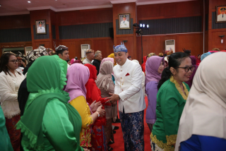 Wali Kota Eri Cahyadi Lantik 223 Pejabat, Tegaskan Birokrasi untuk Pelayanan Publik
