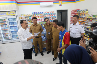 Pemkot Surabaya Tertibkan Jukir Liar di Indomaret dan Toko Modern Lainnya
