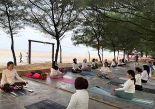 Baca juga : Hidupkan Pantai Cemara Tuban, The Coastal Bloom jadi Ruang Kreativitas Baru, Kalangan Profesional Beri Apresiasi