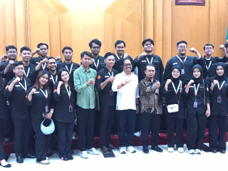 Baca juga : Fakultas Hukum UPN Jatim Sambangi DPRD Surabaya, Ini Harapan Budi Leksono