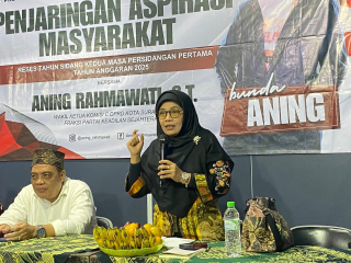 Reses di Bulak dan Mulyorejo, Aning Rahmawati Disambati Balai RT Rusak dan Layanan Puskesmas
