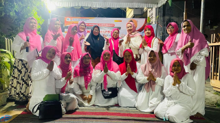 Reses di Mojo, Enny Minarsih Tampung Aspirasi Ibu-Ibu Pengajian dan Gelar Doa Untuk Kota Surabaya