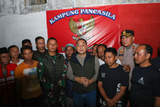 Jadi Benteng Keamanan Kampung Pancasila, Wali Kota Eri Apresiasi Warga Dirikan PAM Swakarsa