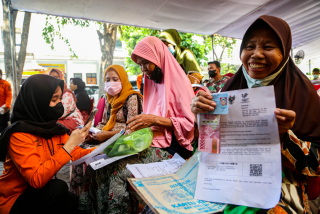 Pemkot Surabaya Imbau Warga Tertib Adminduk agar Bansos Tepat Sasaran