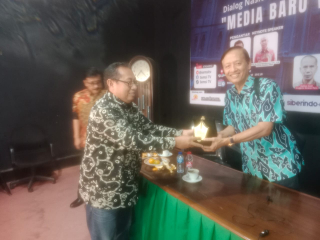 Baca juga : Prof Henri Subiakto: UU ITE Harus Dikawal agar Tak Menjadi Alat Pembungkam Pers