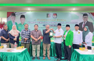 Baca juga : KPU Surabaya Jalin Sinergi Lewat Kunjungan ke PPP, Bahas Penetapan Kursi dan Dapil