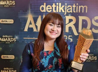 Dedikasi Panjang Herlina Harsono Njoto untuk Surabaya Berbuah Penghargaan detikJatim Awards 2025