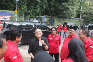 Baca juga : Dedi Sitorus dan Tri Rismaharini Kunjungi PDIP Surabaya: Politik Itu Soal Kebaikan dan Kesejahteraan Bersama