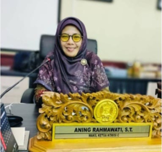 Aning Rahmawati: Raperda Banjir Harus Perketat Pengawasan Sejak PBG Diterbitkan
