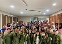 Cegah Kekerasan Seksual dan Bullying, Mahasiswa Hukum UPN Veteran Jatim Edukasi Siswa SMKN 10 Surabaya