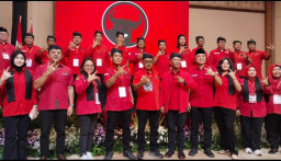 Baca juga : Armuji Pimpin DPC PDIP Surabaya, Ini Susunan Lengkap Pengurus 2025–2030