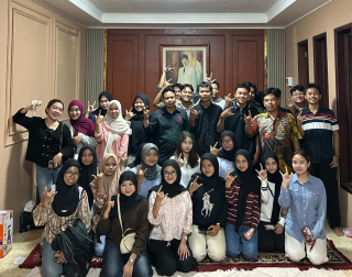 PAC PDIP Sambikerep Gelar Pelatihan Kepemimpinan dan Syukuran Bersama Penerima KIP