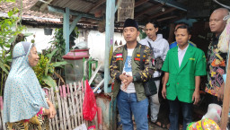 Aksi Nyata Ansor Kota Probolinggo, Berikan Bantuan Sembako hingga Pakaian pada Korban Rumahnya Terbakar