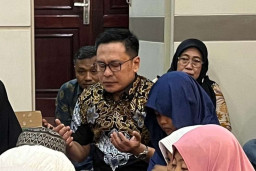 Baca juga : Awali 2026 dengan Doa dan Kepedulian Sosial, Arif Fathoni Gelar Khatmil Al-Qur’an dan Santunan Anak Yatim