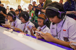 Baca juga : Dukung Esport Sehat, Pemkot Surabaya Gandeng Moonton Gelar Grand Tournament MLBB Goes To School 2025