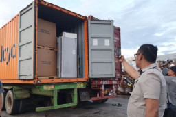 Baca juga : Kodat86 Ingatkan Amsakar Tak Ikut-ikutan 'Main Drama' Penyelesaian Masuknya Ribuan Kontainer Elektronik Limbah B3