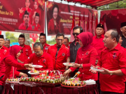 Rayakan HUT Ke 79 Ibu Megawati, DPD PDI Perjuangan Kepri Gelar Syukuran Bersama Wong Cilik