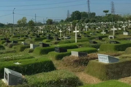 DLH Surabaya Tegaskan Parkir di Area Makam Gratis, Warga Diminta Tolak Pungli