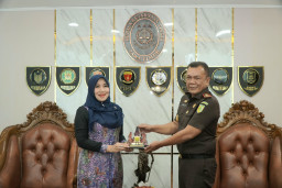Baca juga : Kajati Jatim Ajak Anggota DPD RI Lia Istifhama Kolaborasi Penyuluhan Hukum untuk Generasi Z