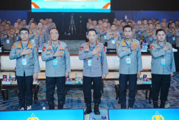 Baca juga : Beri Arahan di Rapim Polri, Kapolri Tegaskan Kawal Penuh Program Pemerintahan Prabowo