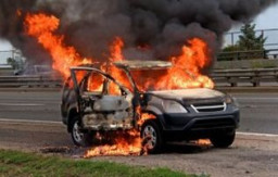 Baca juga : Mobil Rombongan Keluarga Perangkat Desa Asal Pacet Terbakar di Jombang