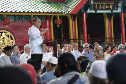 Zakat Tembus Rp18 Miliar, Wali Kota Eri Sebut Masjid Cheng Hoo Simbol Kebersamaan Surabaya