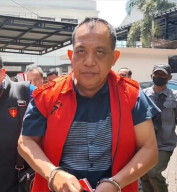 Baca juga : Kadis ESDM Jatim Tersangka Korupsi dan Ditahan, Gubernur Khofifah Tunjuk Plt
