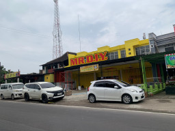 Perizinan Tidak Lengkap, DPRD Jombang Minta Penghentian Operasional MR DIY