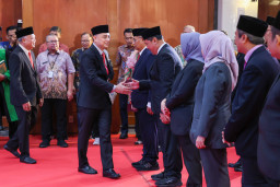 78 Pejabat Pemkot Surabaya Dirotasi Lagi, Wali Kota Eri Cahyadi Lontarkan Ultimatum Keras!