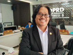 Anas Karno Sah Jadi Anggota DPRD Surabaya Lewat PAW, PDIP Siap Perkuat Kinerja Fraksi