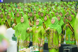 Baca juga : HUT Ke 80 Muslimat NU, Khofifah Kukuhkan 400 Paralegal MNU Jateng