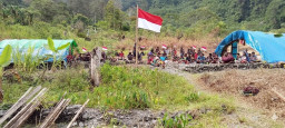 Baca juga : Koops TNI Habema Hadirkan Rasa Aman: Warga Distrik Kembru Kembali Pulang dan Kibarkan Bendera Merah Putih