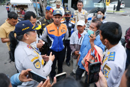 Dishub Surabaya Libatkan TNI-Polri Tertibkan Jukir di Manyar, Aktivasi Rekening Dikebut