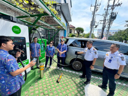 Gandeng Utomo Charge Plus, Pemkot Surabaya Sediakan SPKLU di 5 Lokasi Strategis, Cek Titiknya!