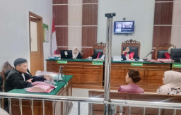 Baca juga : Sidang KDRT di PN Surabaya, Pecatan TNI Akui Aniaya Istri dan Minta Maaf