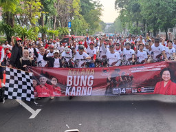Bulan Bung Karno, PDIP Surabaya Ajak Warga Gowes di Tengah Kenaikan Harga BBM