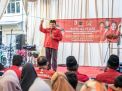 Kader PDIP Bagikan PIP Puti Guntur Soekarno di Krembangan, Achmad Hidayat : Wujudkan Generasi Emas