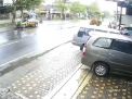 Viral! Mobil Polisi VS Ojol, Berakhir Damai