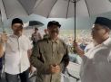 Para Jamaah Harlah 1 Abad NU Tetap Setia Ikuti Acara Meski Hujan