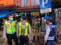 Dikira Razia, Anggota Satpol PP Surabaya Dikeroyok Anak Punk